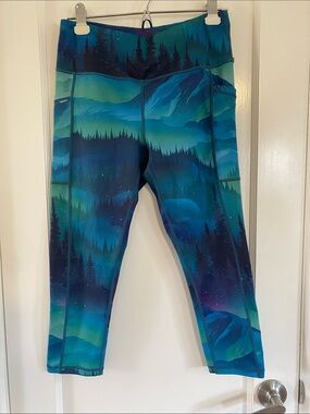 Constantly Varied Gear medium leggings